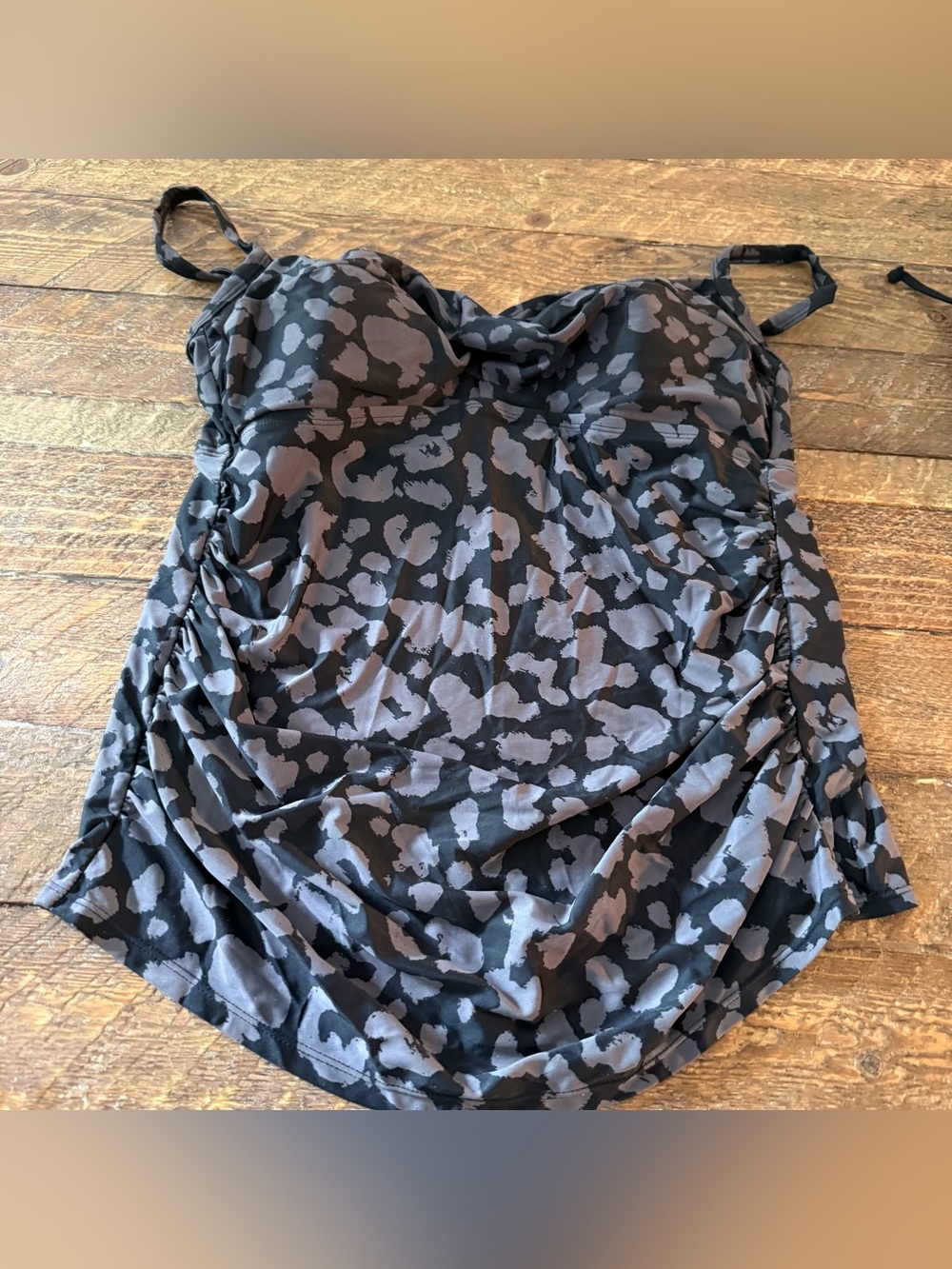 Women’s Black & Gray Printed Ruched Swim Tankini Top (Size L)